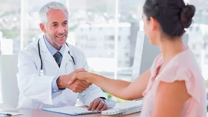 Kuckt en Dokter fir Würmer ze vermeiden